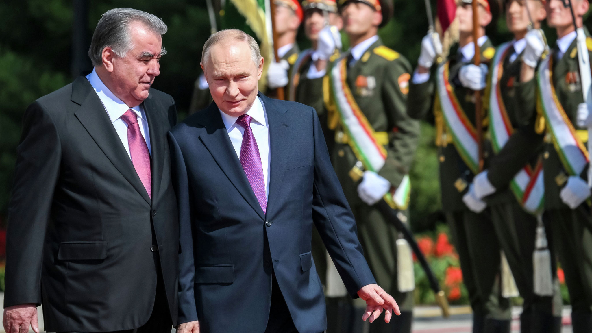 Путин отметил личный вклад Рахмона