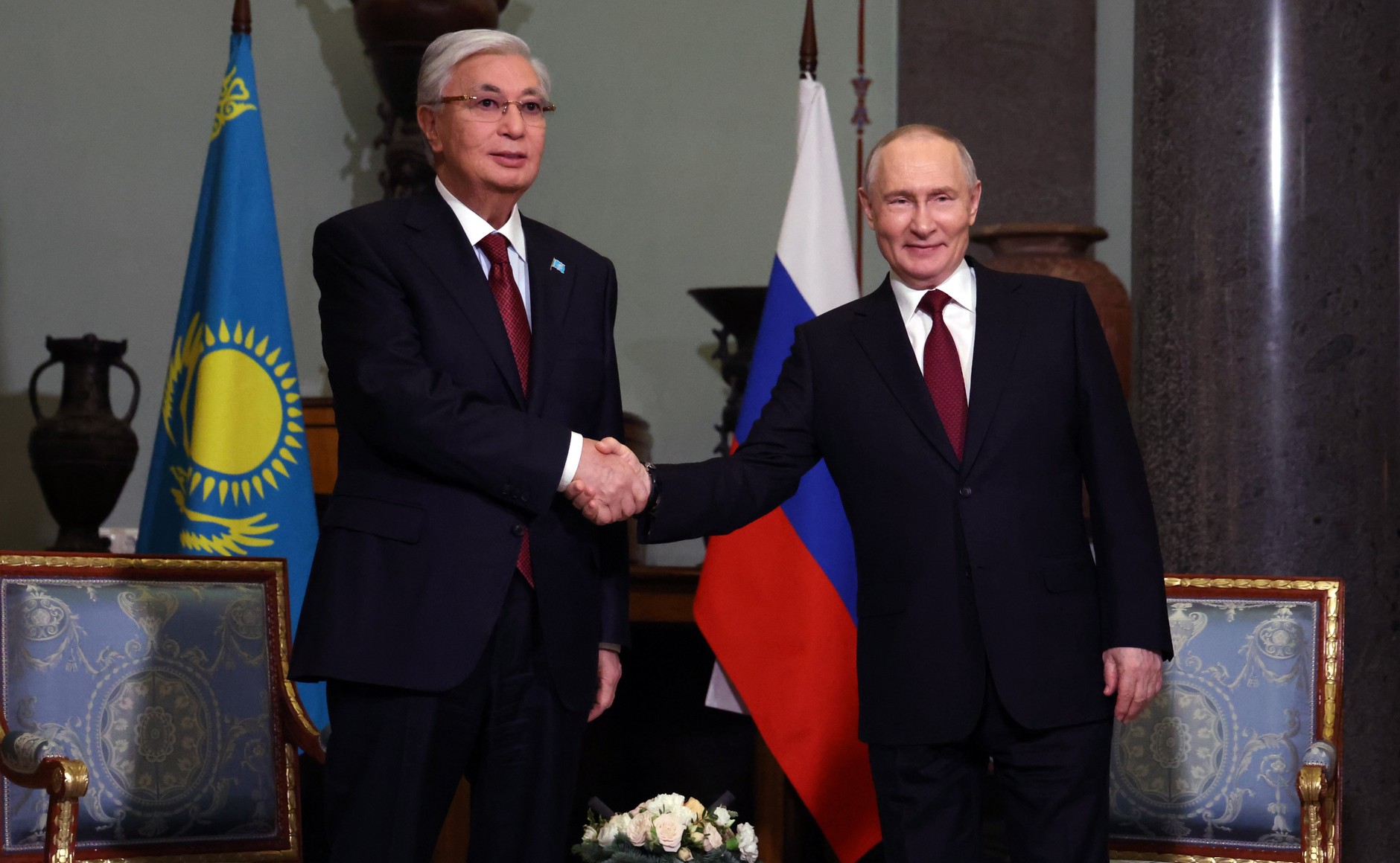 Путина с днём рождения поздравили Токаев, Алиев и Пашинян