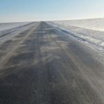 Дорожные службы Казахстана перекрыли трассы из-за непогоды