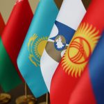 Петербург закрыл ряд сфер для иностранцев с патентами
