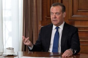 Медведев призвал изменить порядок ведения реестра нарушителей